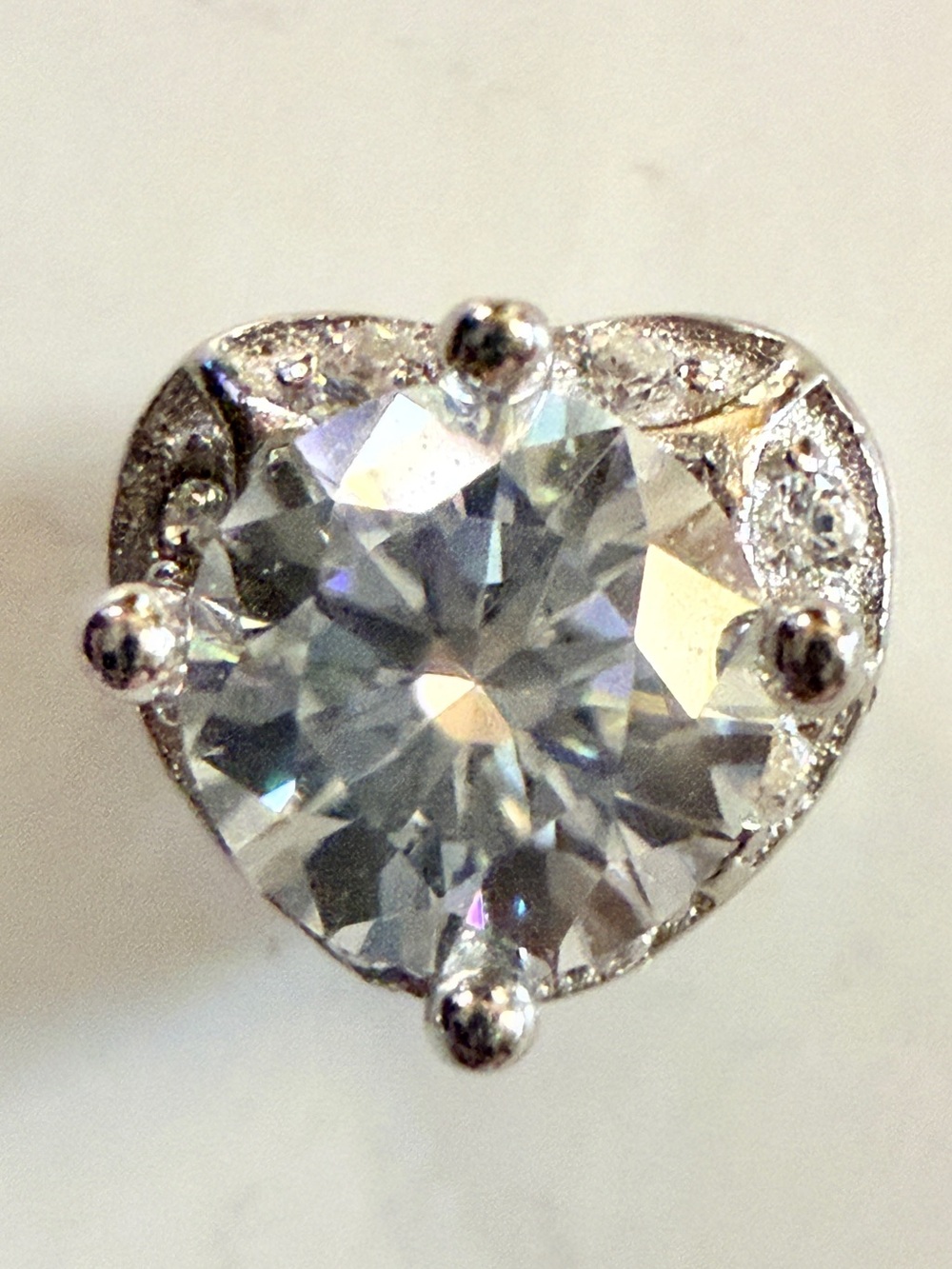 GRA CERTIFIED Moissanite Diamond Heart earrings 925 Sterling Silver 1 CT NEW